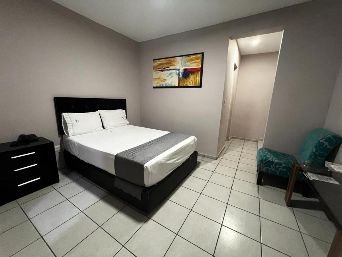 Expo Hotel Guadalajara - Zona Expo Frente Al Centro De Convenciones Zewnętrze zdjęcie